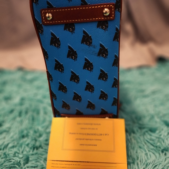 Dooney and Bourke satchel - Picture 4 of 4